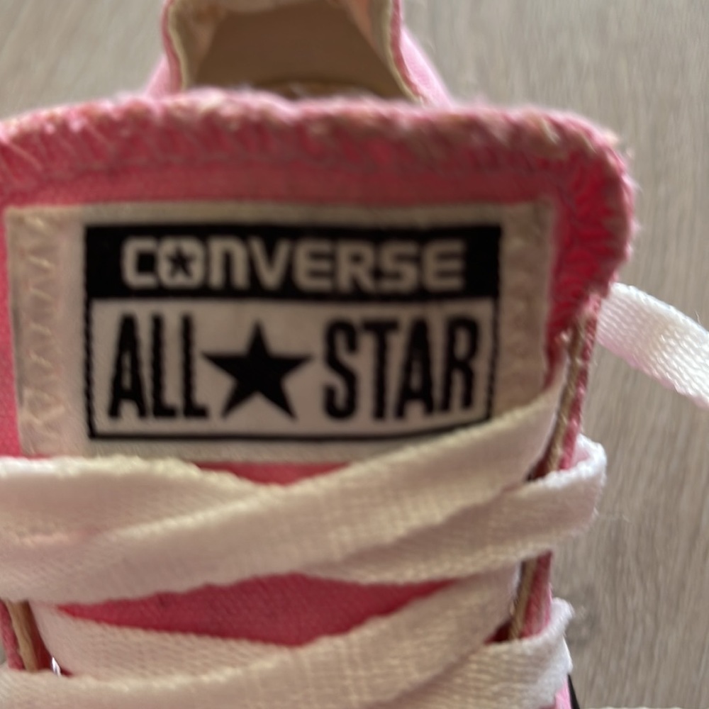👟 Converse All Stars Classic Baby Pink Tennis Sneakers Shoes- 11 - Picture 2 of 5